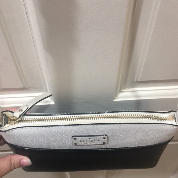Kate Spade Black White Millie Crossbody Purse Bag - Picture 3 of 15